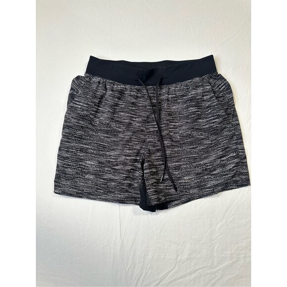 Lululemon Men’s Black and White Pace Breaker Short Linerless, Size Medium - Picture 1 of 9